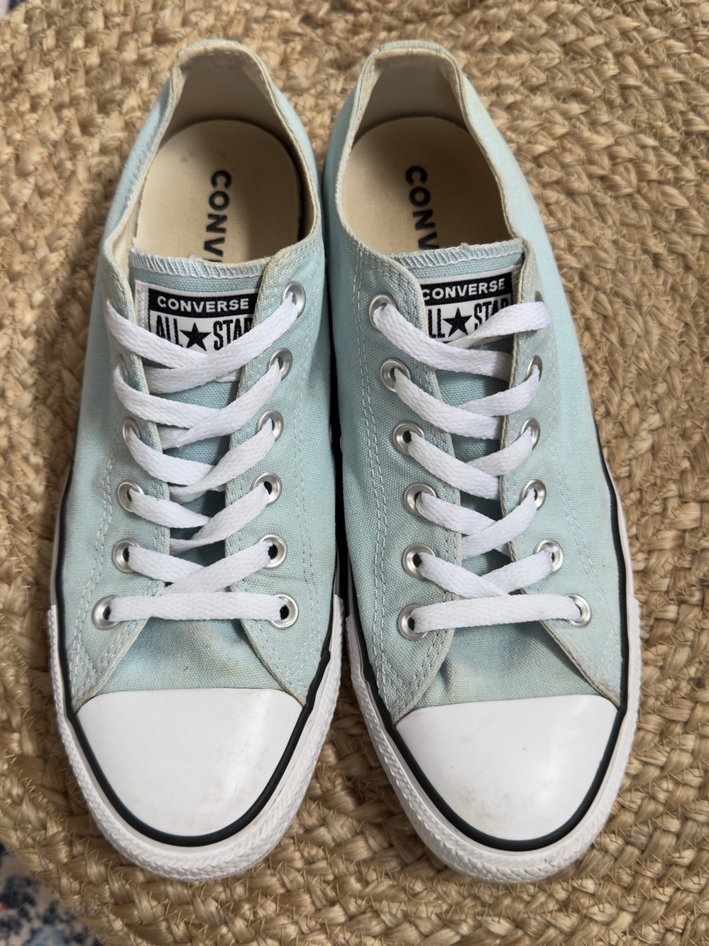 Converse Low Top Sneakers -mint green canvas classic sz 10 Women or sz 8 men